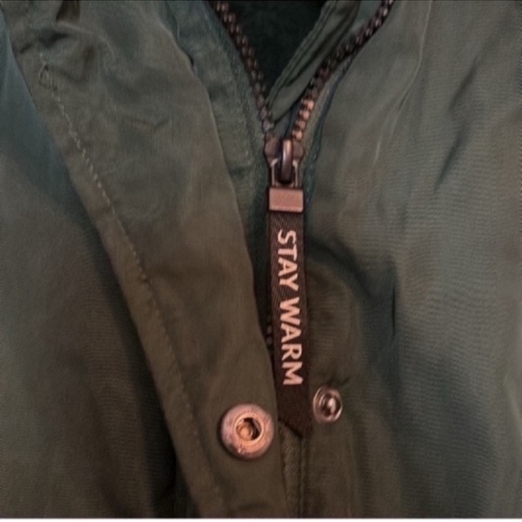 Green Ski Jacket with Faux Fur Hood and Insulation - Picture 4 of 8